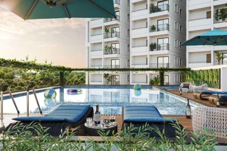 Rooftop Infinity Pool